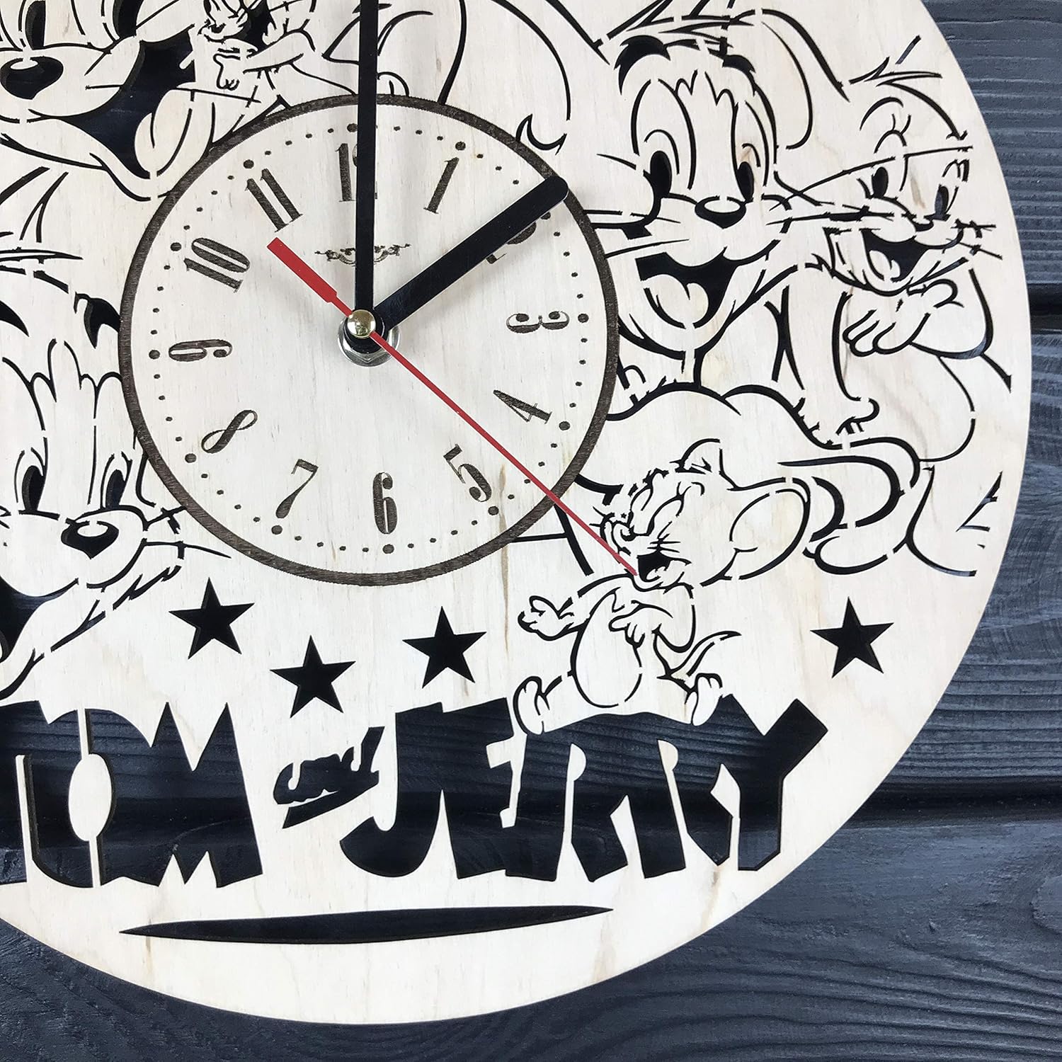 Amazon Co Jp Tom And Jerryトムとジェリー木製掛け時計ー完璧で美しく作られたー現代アートで自宅を飾ろうー彼と彼女にユニークなギフトーサイズ12インチ 30 ホーム キッチン