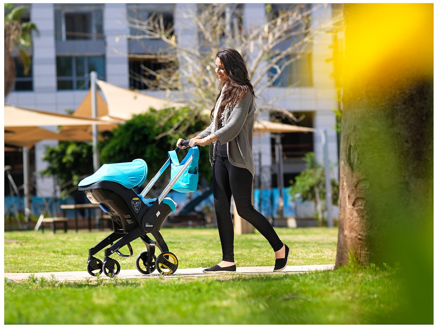 Simple Parenting - Bolso para pañales para Coche Doona Essentials ...