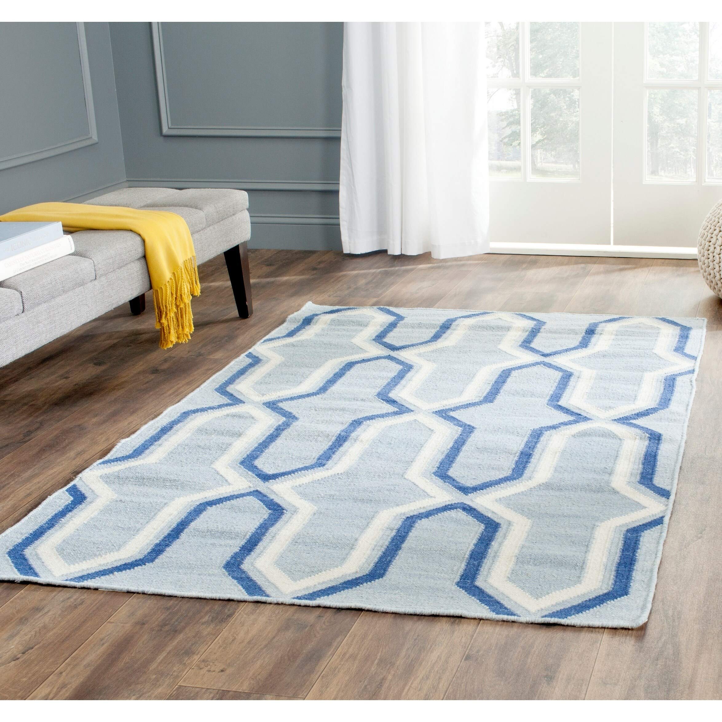 Safavieh Contemporary Indoor Flatweave Rectangle Area Rug, Dhurrie Collection, DHU559, in Light Blue / Dark Blue, 91 X 152 cm for Living Room, Bedroom or Any Indoor Space