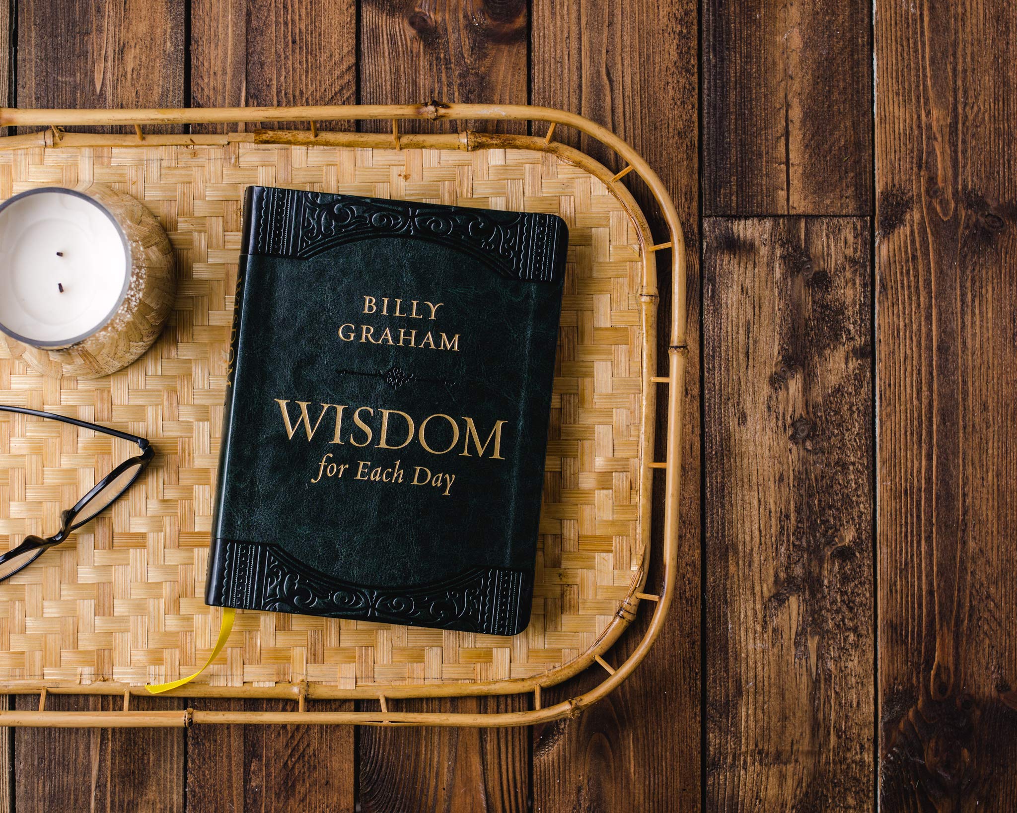 Wisdom for Each Day (Large Text Leathersoft): 365 Daily Devotions – The Perfect Christian Father's Day Gifts for Dad Wisdom for Each Day (Large Text Leathersoft): 365 Daily Devotions – The Perfect Christian Father's Day Gifts for Dad Imitation Leather Audible Audiobook Kindle Audio CD