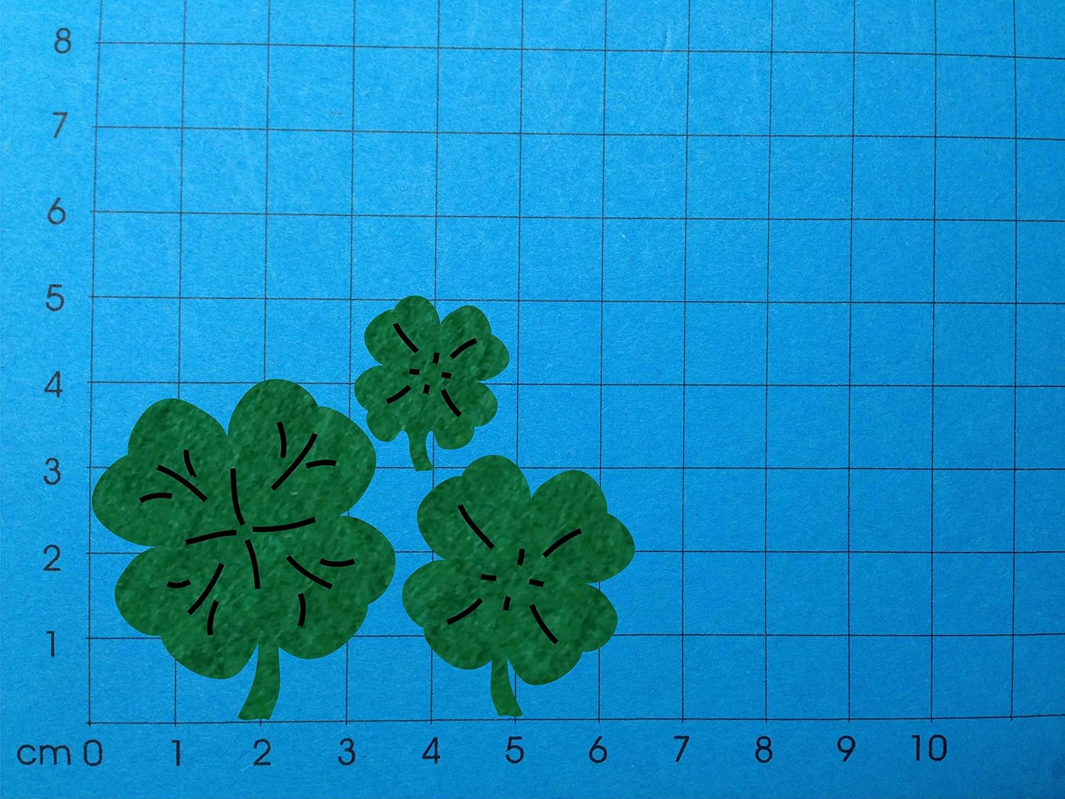 Petra's Craft News Fliz 105 Piece/Set Clover in 3 Different Sizes Felt, Green, 18 x 12 x 3 cm - Image 3