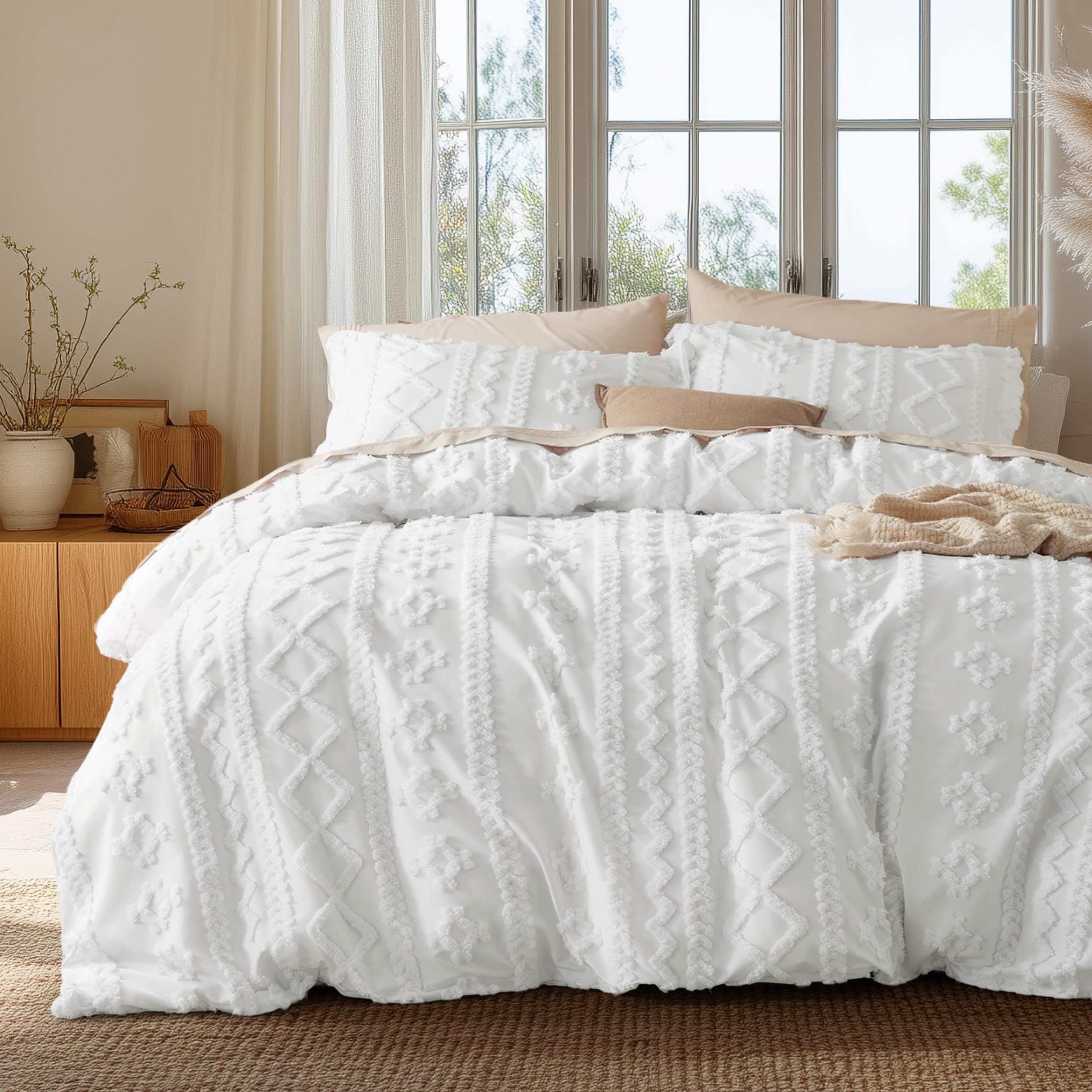 Photo 1 of Bedsure Boho Kids Cal King Duvet Cover?Duvet Insert/Comforter not Included - Tufted Cal King Duvet Cover for All Seasons, Soft Shabby Chic Boho Bedding (White, 108" x 98")
