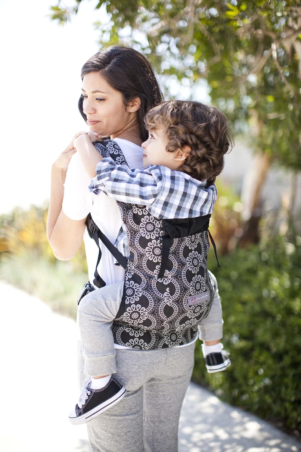 ergobaby petunia pickle bottom carrier