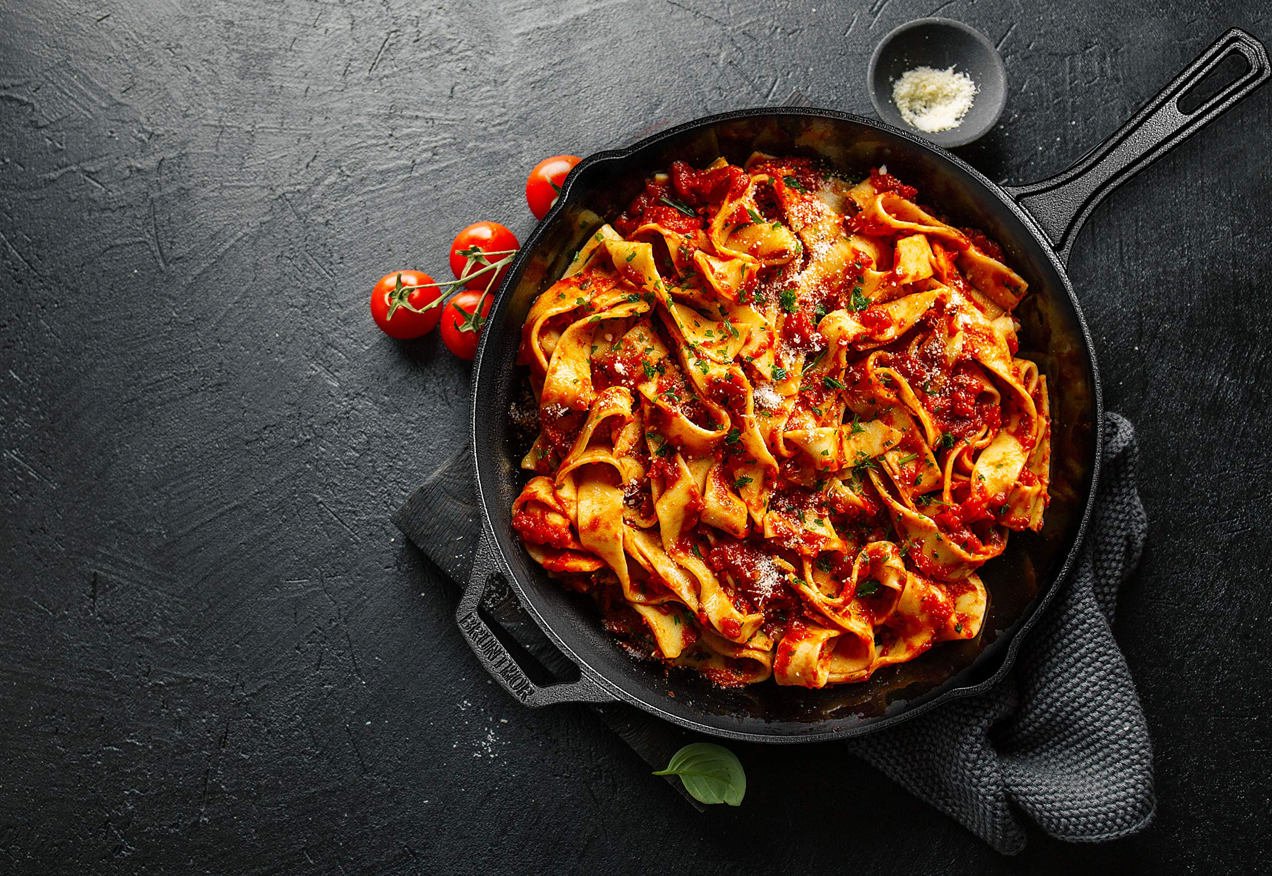 Bruntmor 12'' Black Pre-seasoned Cast Iron Frying Pan, 12 Inch Oven Safe Enameled Cast Iron Skillets | Cast Iron Skillets Grill Pan Set| Nonstick Cookware And Bakeware For Casserole Dish