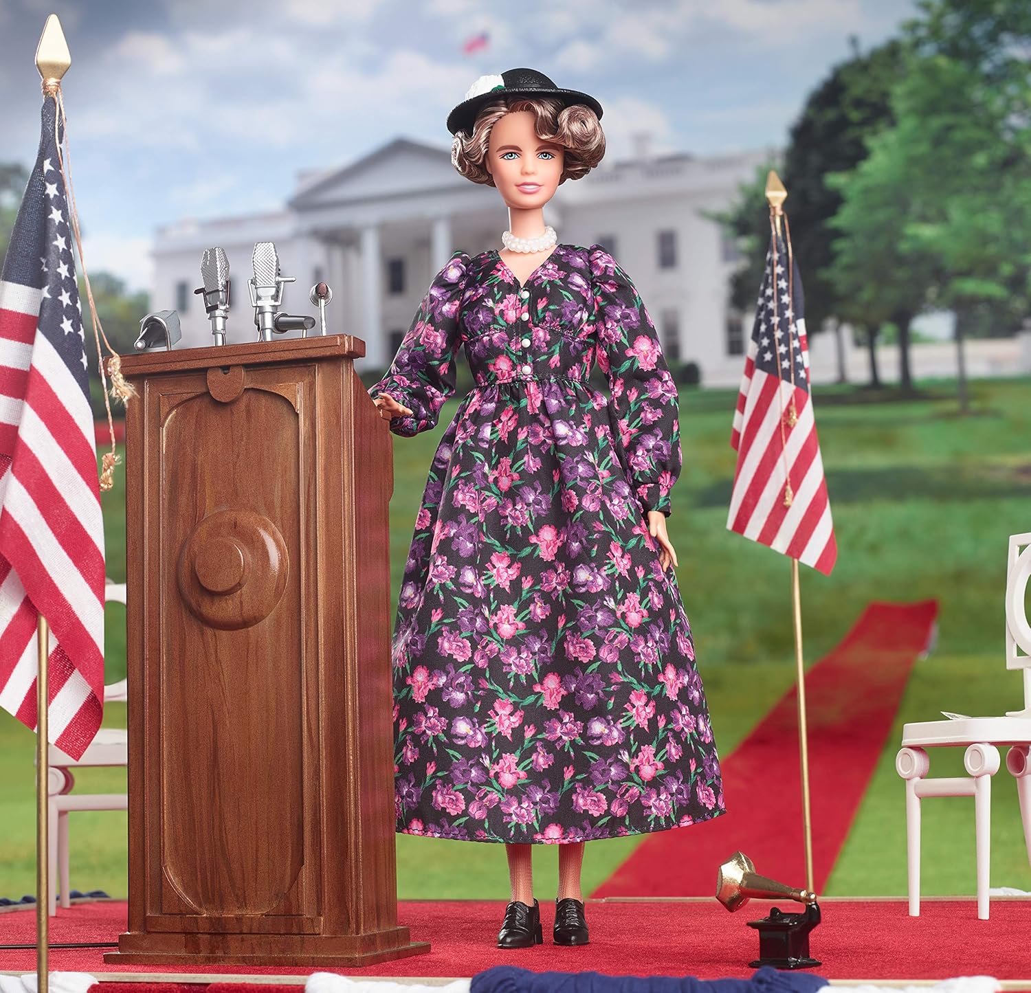Barbie ELEANOR ROOSEVELT BARBIE INSPIRING WOMEN DOLL, Multicoloured, 33.02 cm - Image 3