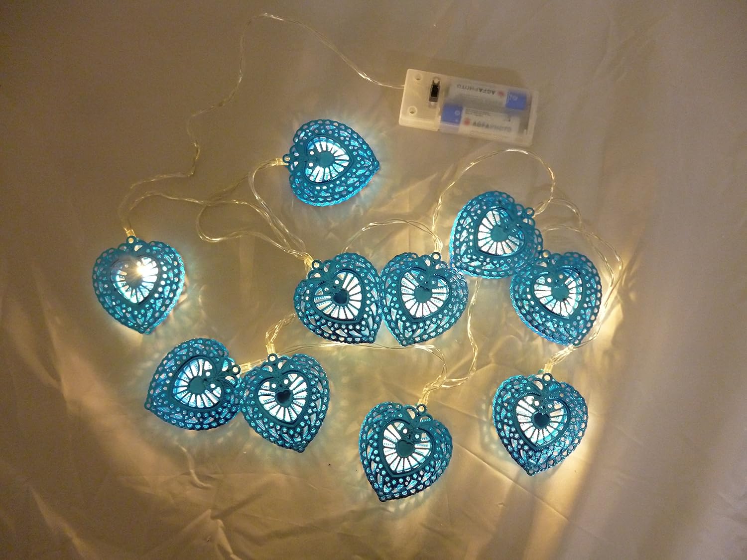 Christmas Concepts® 1.2m (3.9ft) 10 Battery Operated Heart Shaped Warm White LED Fairy Lights, Bedroom Decorations - Image 4