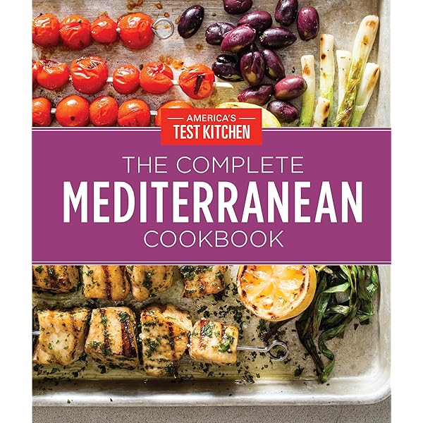 The Illustrated Kitchen Bible: 1,000 Family Recipes from Around