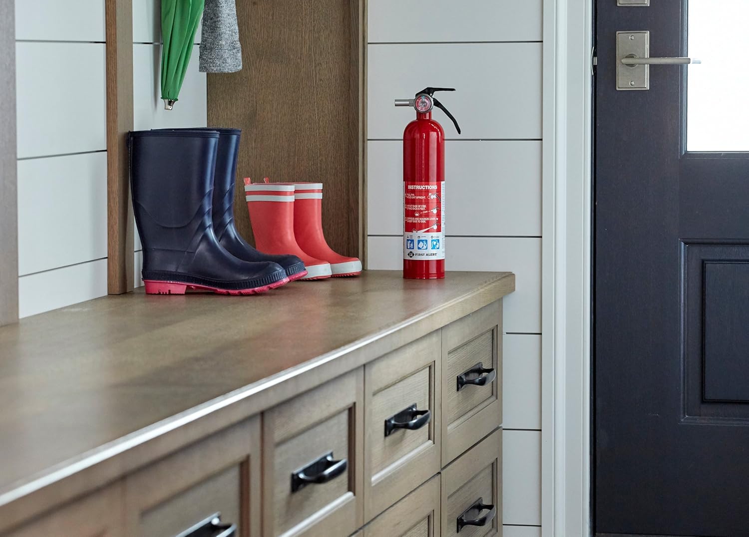 FIRST ALERT Fire Extinguisher - - 