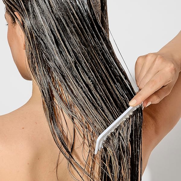 BUMBLE AND BUMBLE. BOND-BUILDING HAIR REPAIR CONDITIONER | FOR DAMAGED HAIR | COLOR SAFE | ANTI FRIZZ + ADDS SHINE | CURLY, WAVY, STRAIGHT, 6.7 FL OZ
