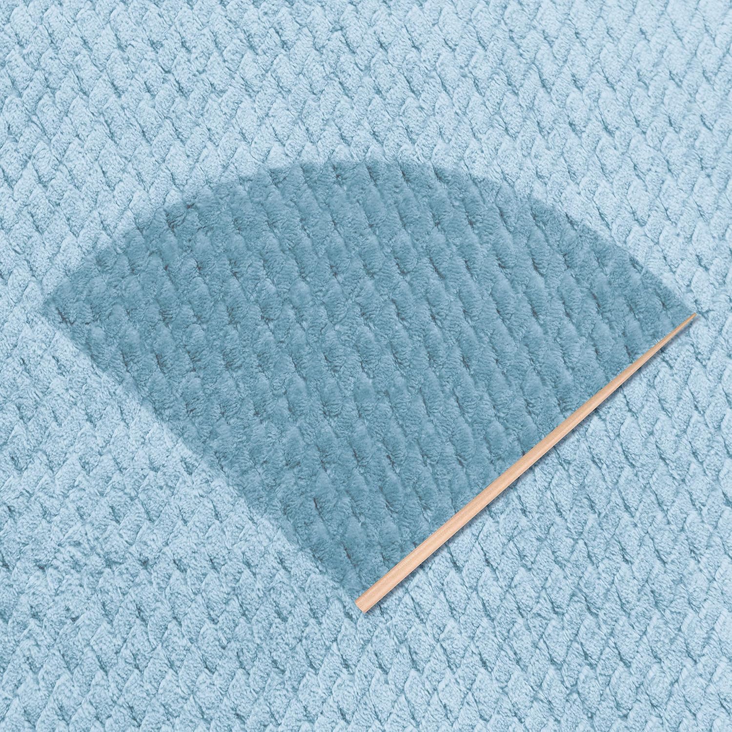 Kingole Flannel Fleece Luxury Throw Blanket, Jacquard Weave Pattern Cozy Couch/Bed Super Soft and Warm Plush Microfiber 350GSM (Light Blue, King(108"x90")): Kitchen & Dining