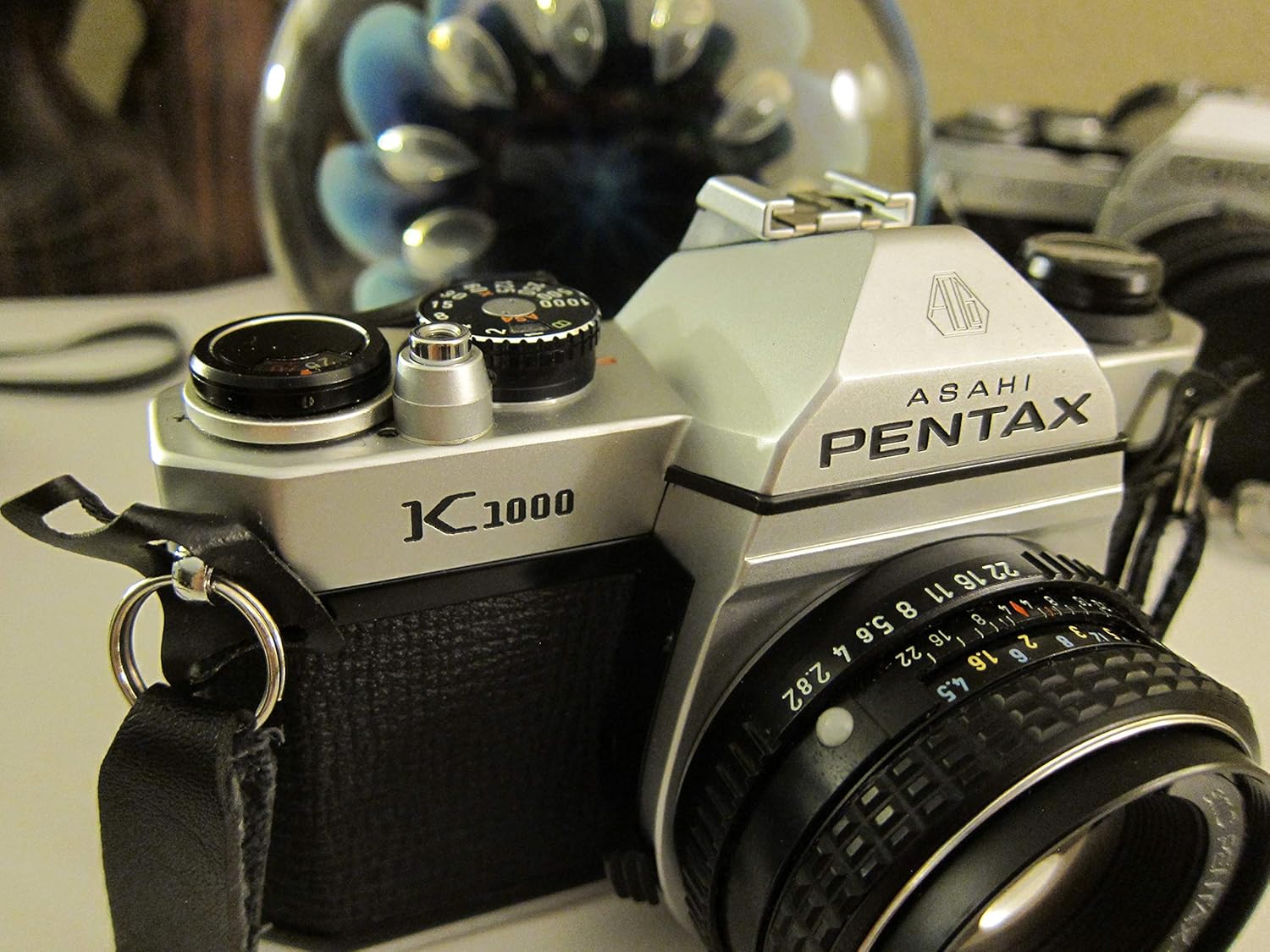 Amazon.com : Pentax K1000 Manual Focus SLR Film Camera with Pentax 50mm  Lens : Slr Digital Cameras : Camera & Photo