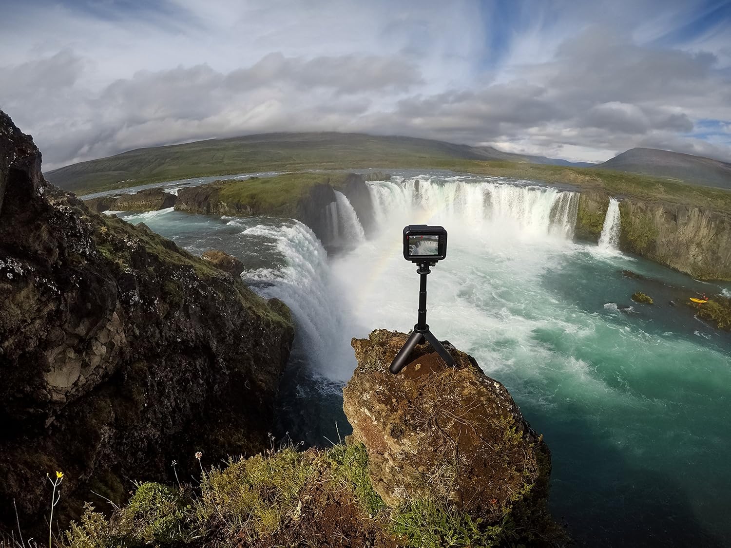 GoPro Shorty Mini Extension Pole Tripod (All GoPro Cameras) - Official GoPro Mount : Camera & Photo
