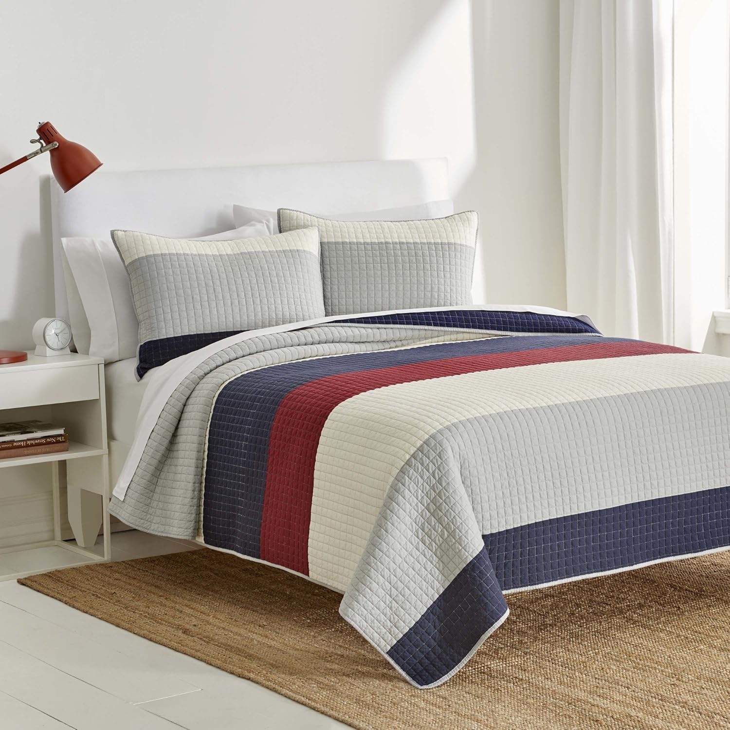 Amazon Com Izod Highlands Quilt Full Queen Red Navy Grey