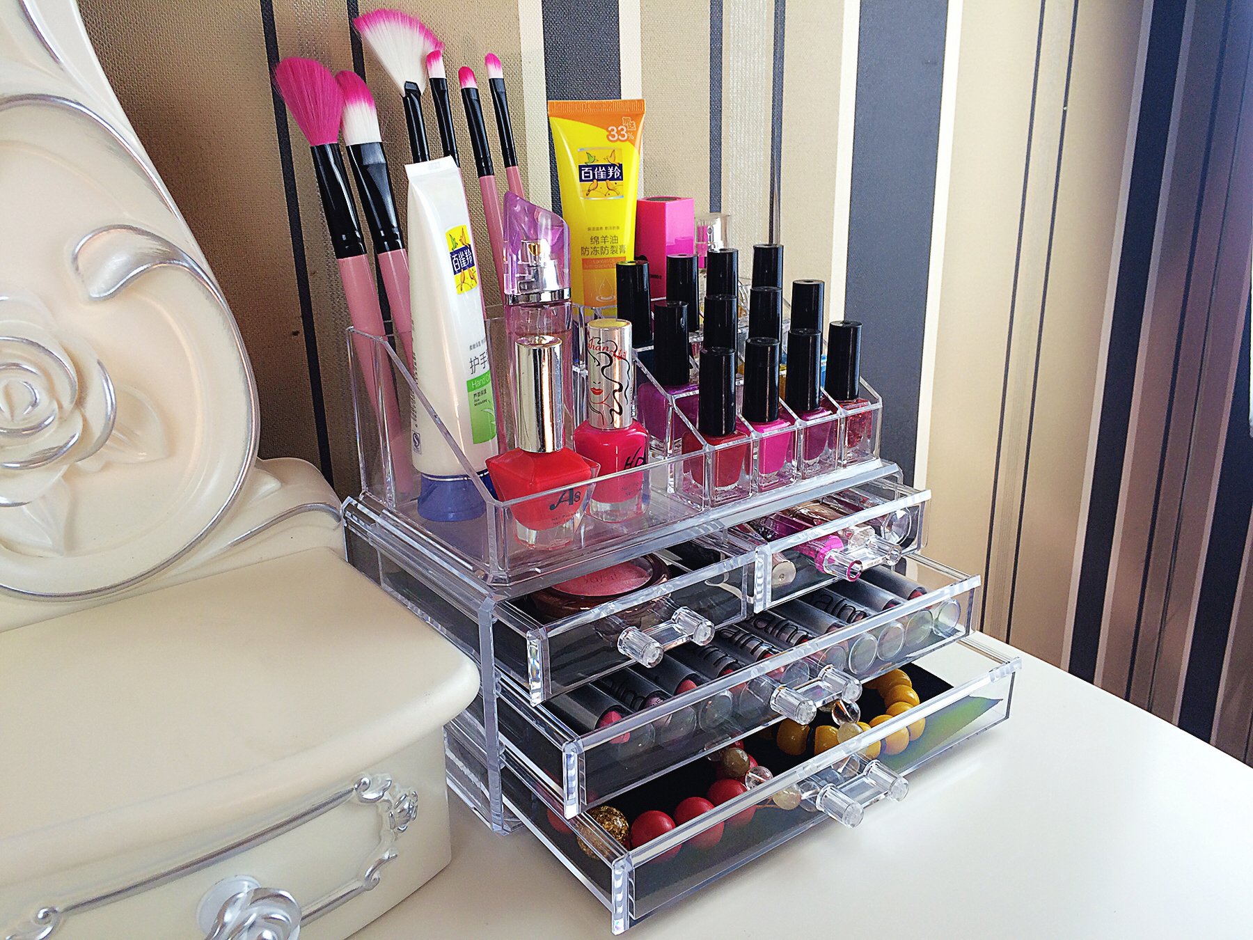 Cq acrylic 4 Drawers and 16 Grid Makeup Organizer with Cosmetic Storage