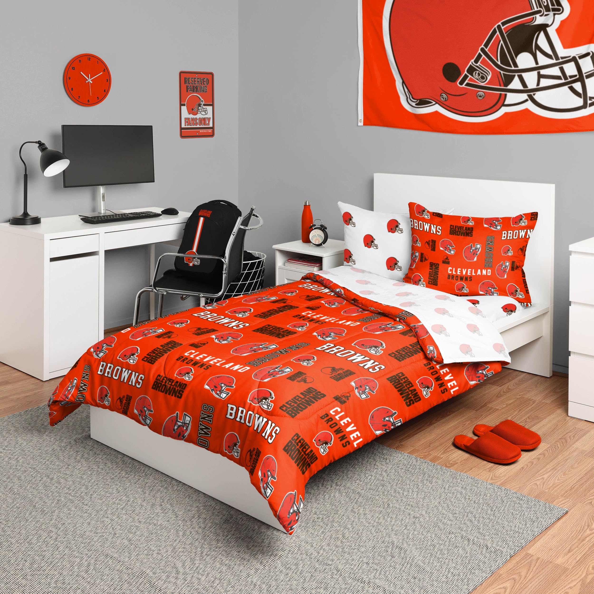 FOCO Cleveland Browns NFL Team Color Bed In a Bag Comforter Bedding 5 Piece Twin Set Image