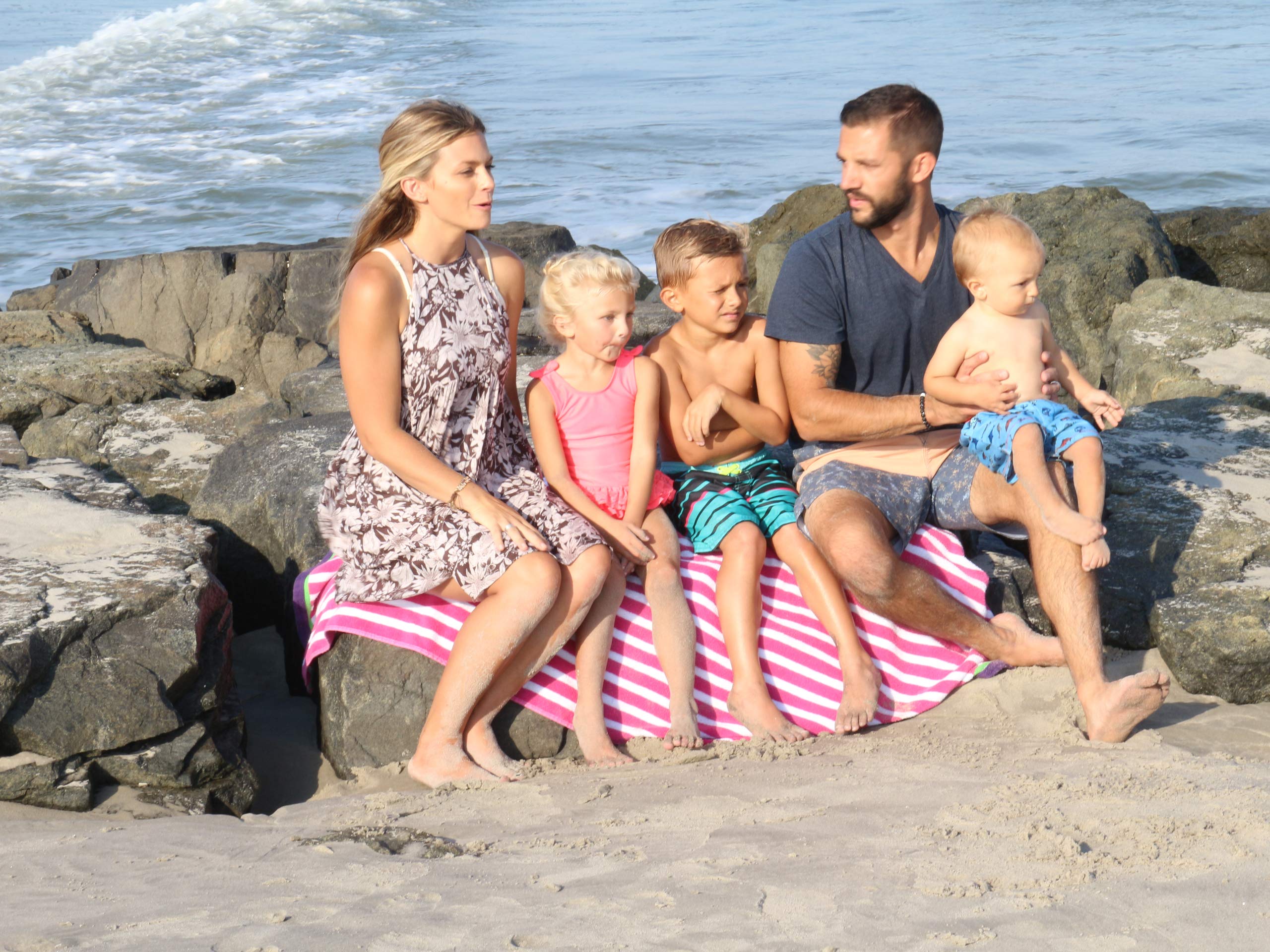 Watch Beachfront Bargain Hunt - Season 28 | Prime Video