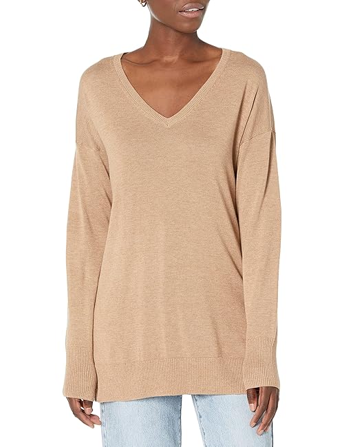 Amazon Essentials Women's Lightweight Long-Sleeve V-Neck Tunic Sweater (Available in Plus Size), Camel Heather, X-Small