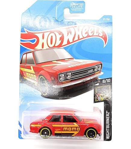Amazon.com: Hot Wheels 2016 Car Culture Track Day 5/5 - Datsun