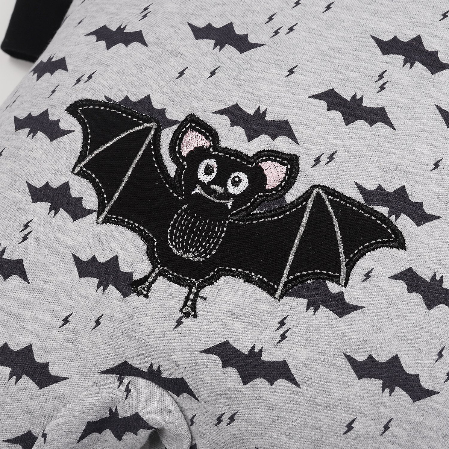 HONGLIN Baby Boys 2-Pack Footed Baby Pajamas Sleepers Rompers Striped and Printed Bat100% Cotton with Non-Slipping Sole