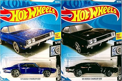Amazon.com: Hot Wheels 69 Dodge Charger 500 80/250 - Juego de 2 coches (2 unidades), color azul y negro: Toys \u0026 Games