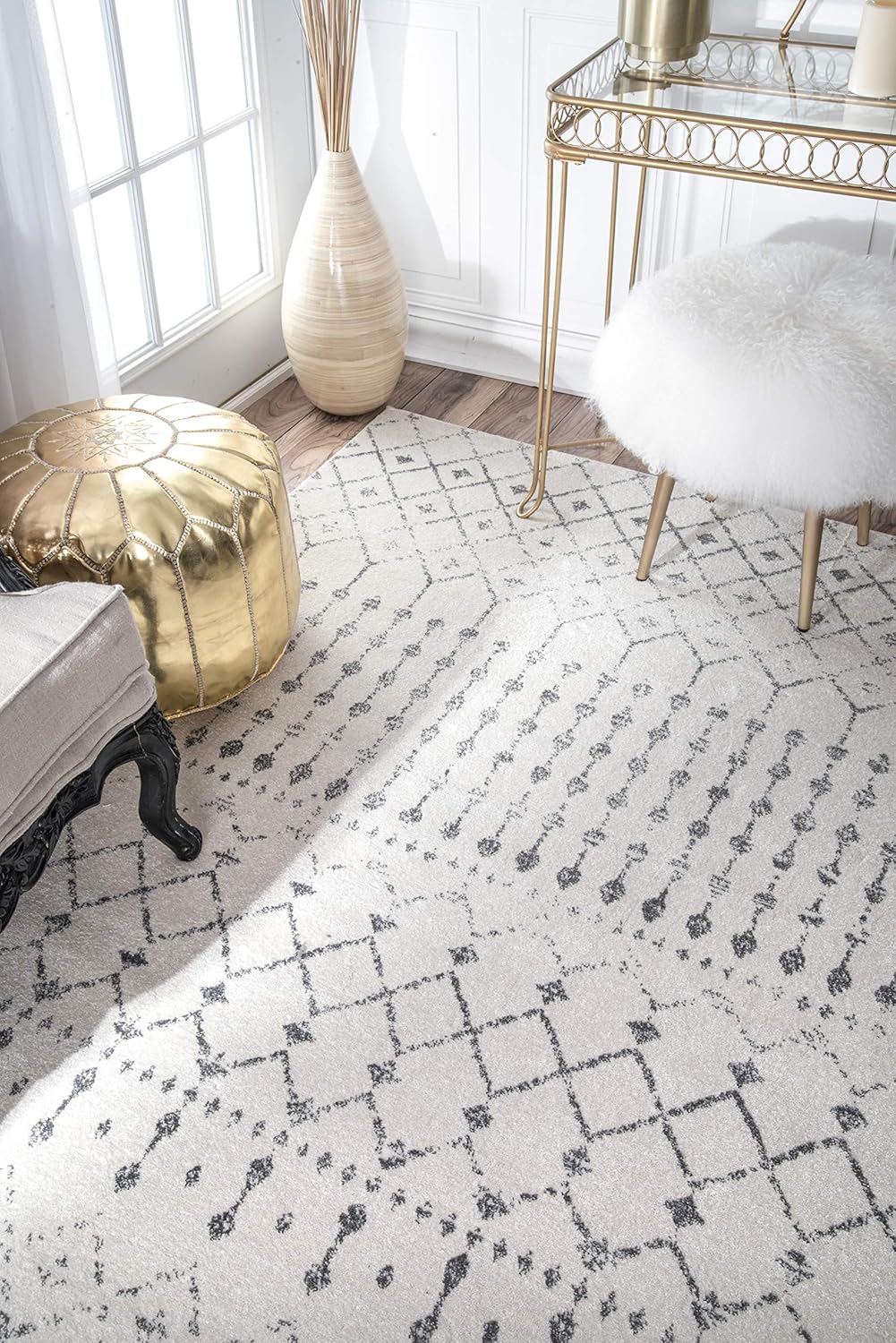 nuLOOM Moroccan Blythe Area Rug, 8' x 10', Grey/Off-white: Furniture & Decor