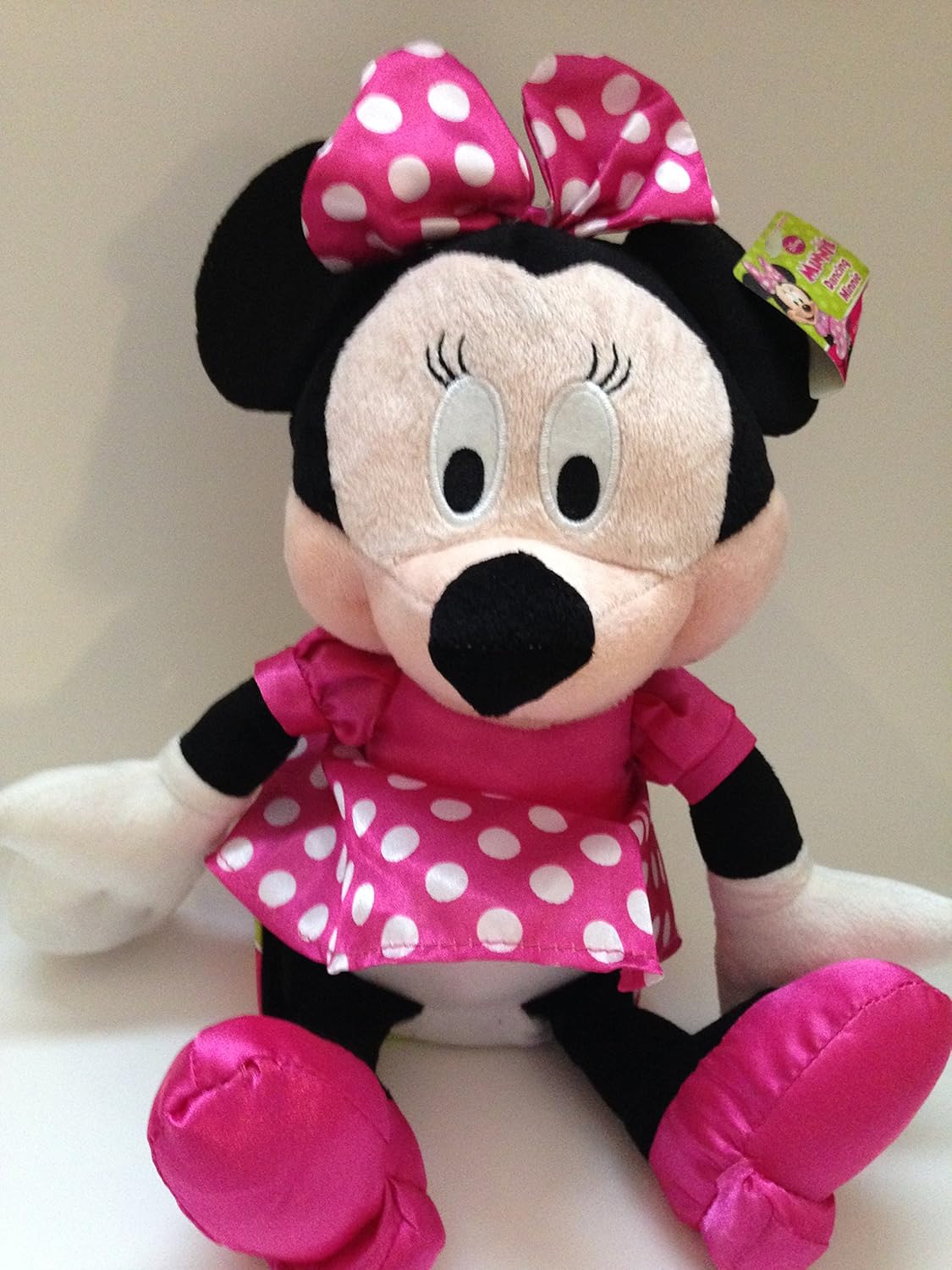 minnie mouse dancing and singing toy