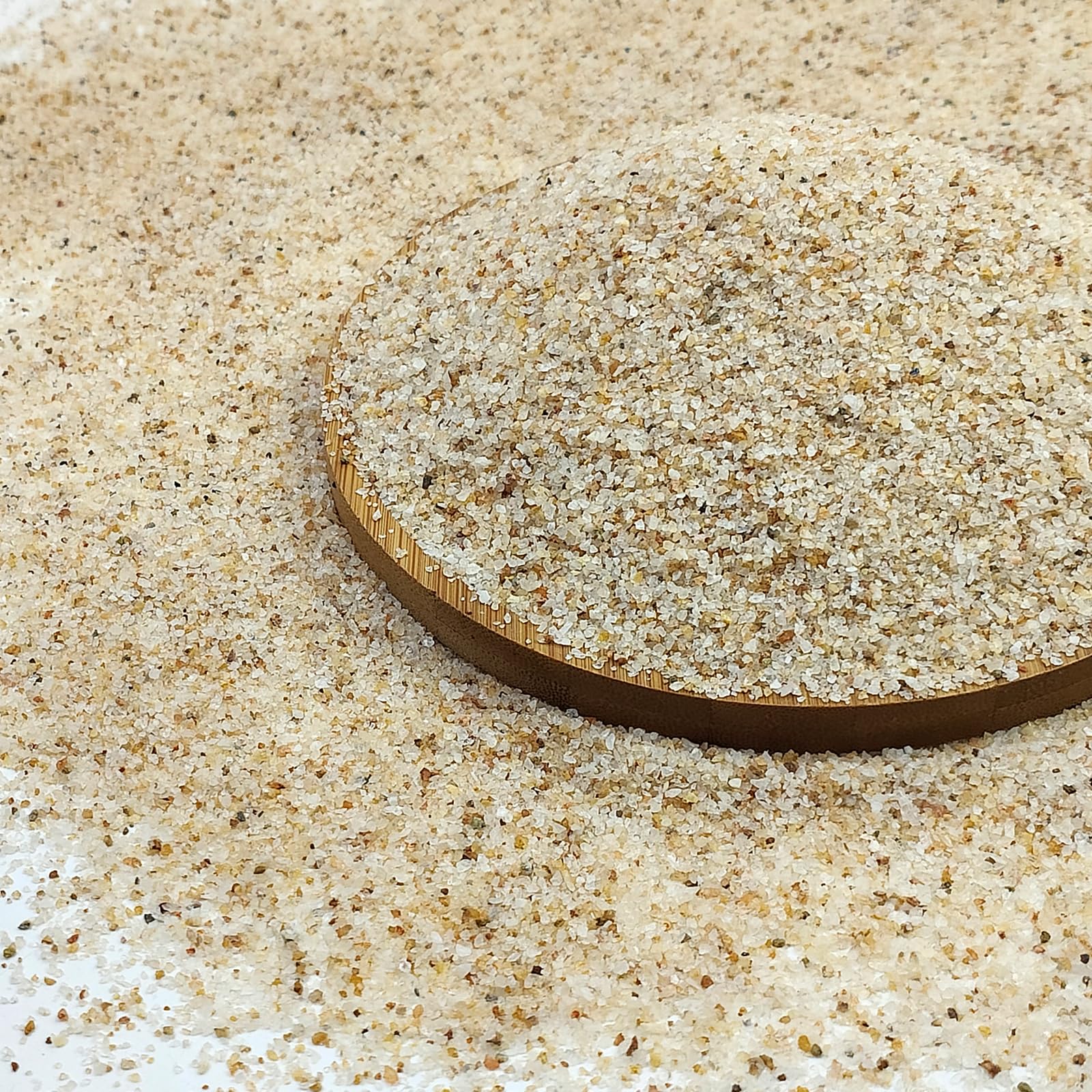 Photo 1 of FANTIAN 20 lbs Aquarium Silica Sand. 0.4-0.8 mm Mini Gravel Substrate for Fish Tank, Plants Potted, Fire Pits, Candle, Vase Filler and Crafts