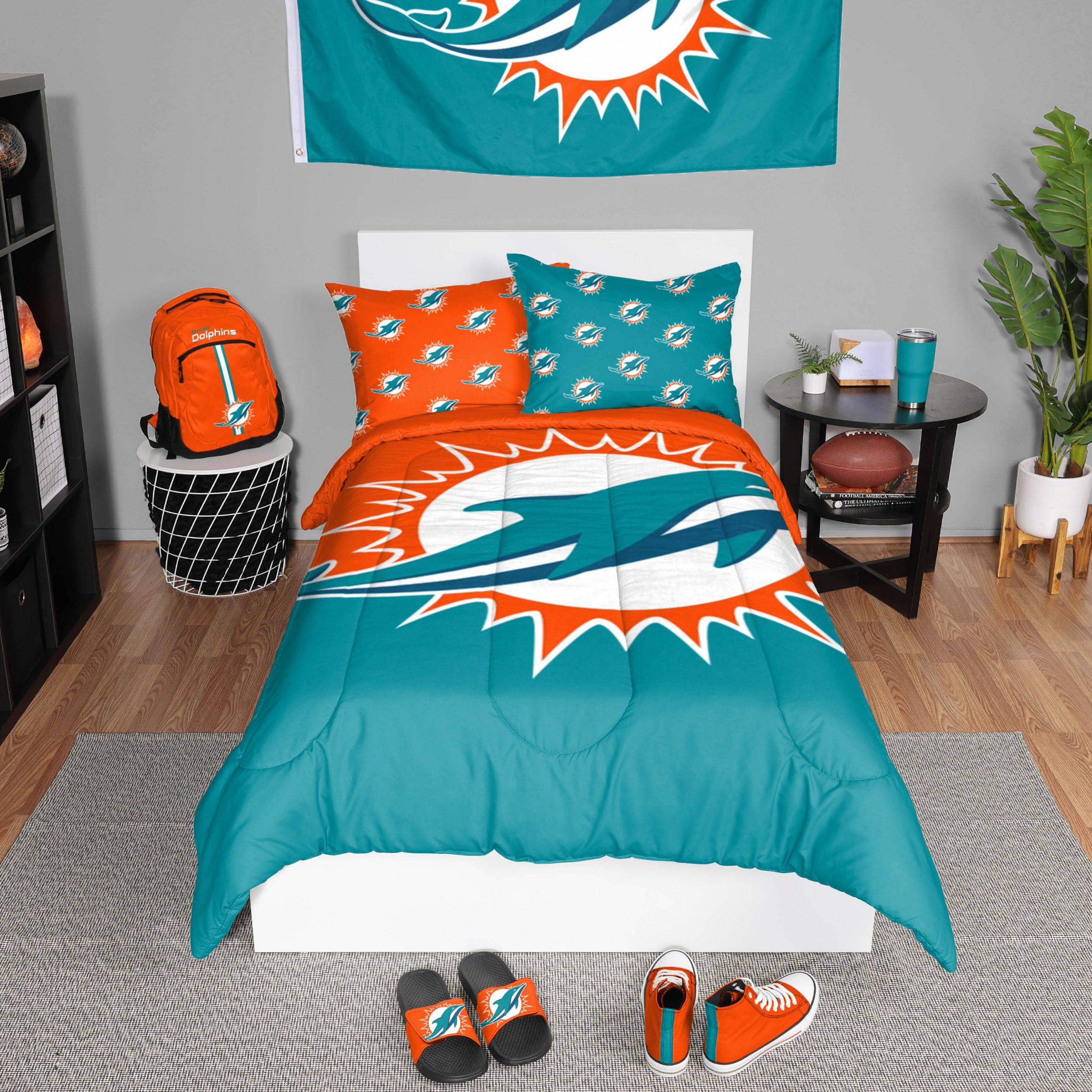 FOCO Miami Dolphins NFL Team Color Bed In a Bag Comforter Bedding 3 Piece Twin Set Image