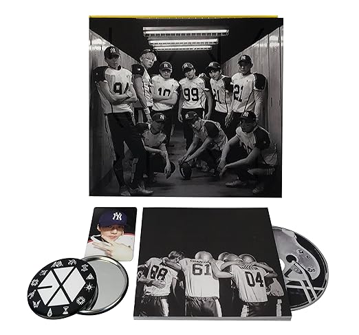 EXO 2nd Repackage Album - [ LOVE ME RIGHT ](Korean Ver.) CD + Photobook + Photocard + FREE GIFT / K-pop Sealed Box-Set