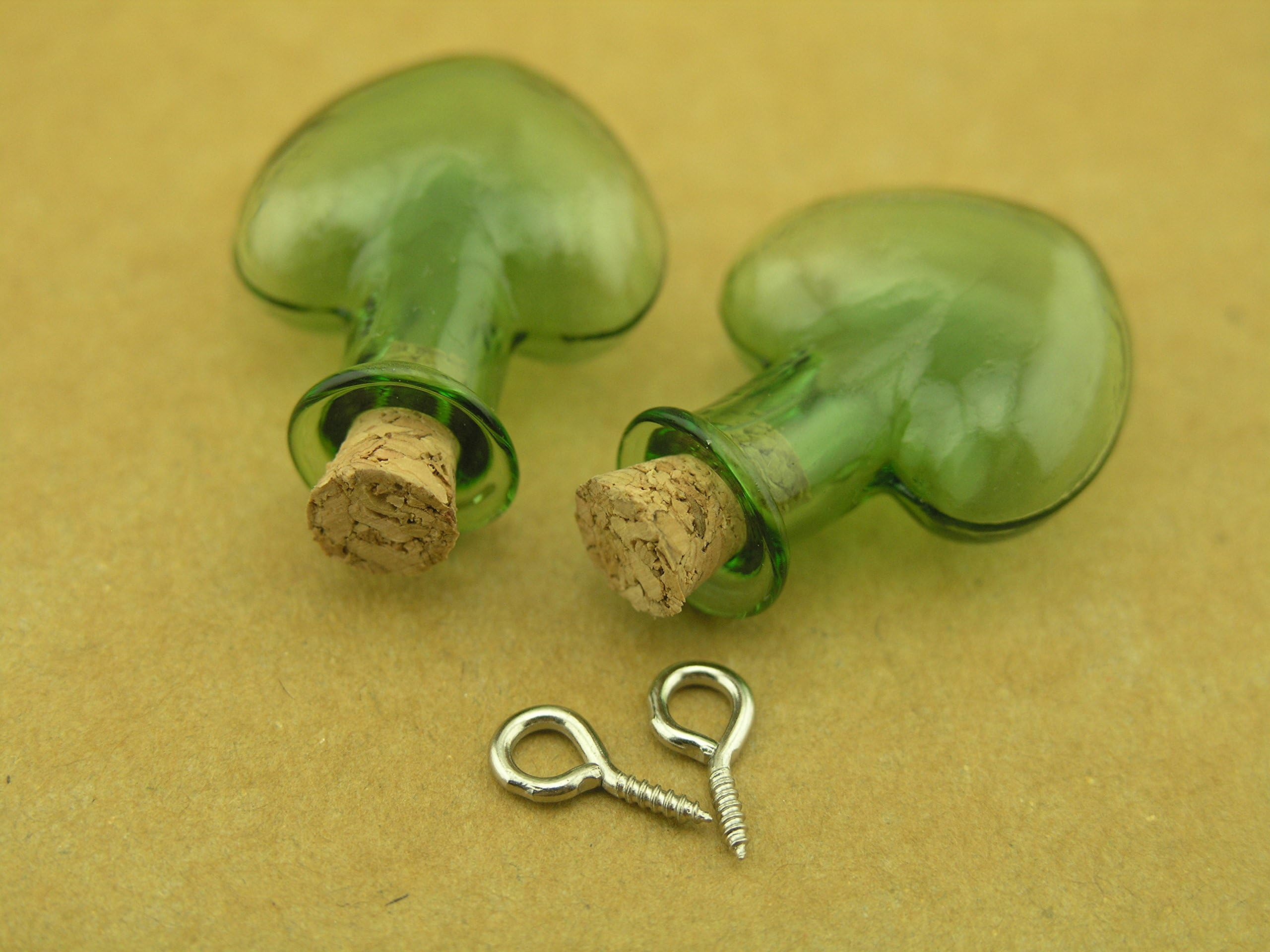 Sansam 20pcs Green Heart Shaped Glass Vials Mini Tiny Jars Bottles Pendant with Wood Corks/Capsule and Eyescrews