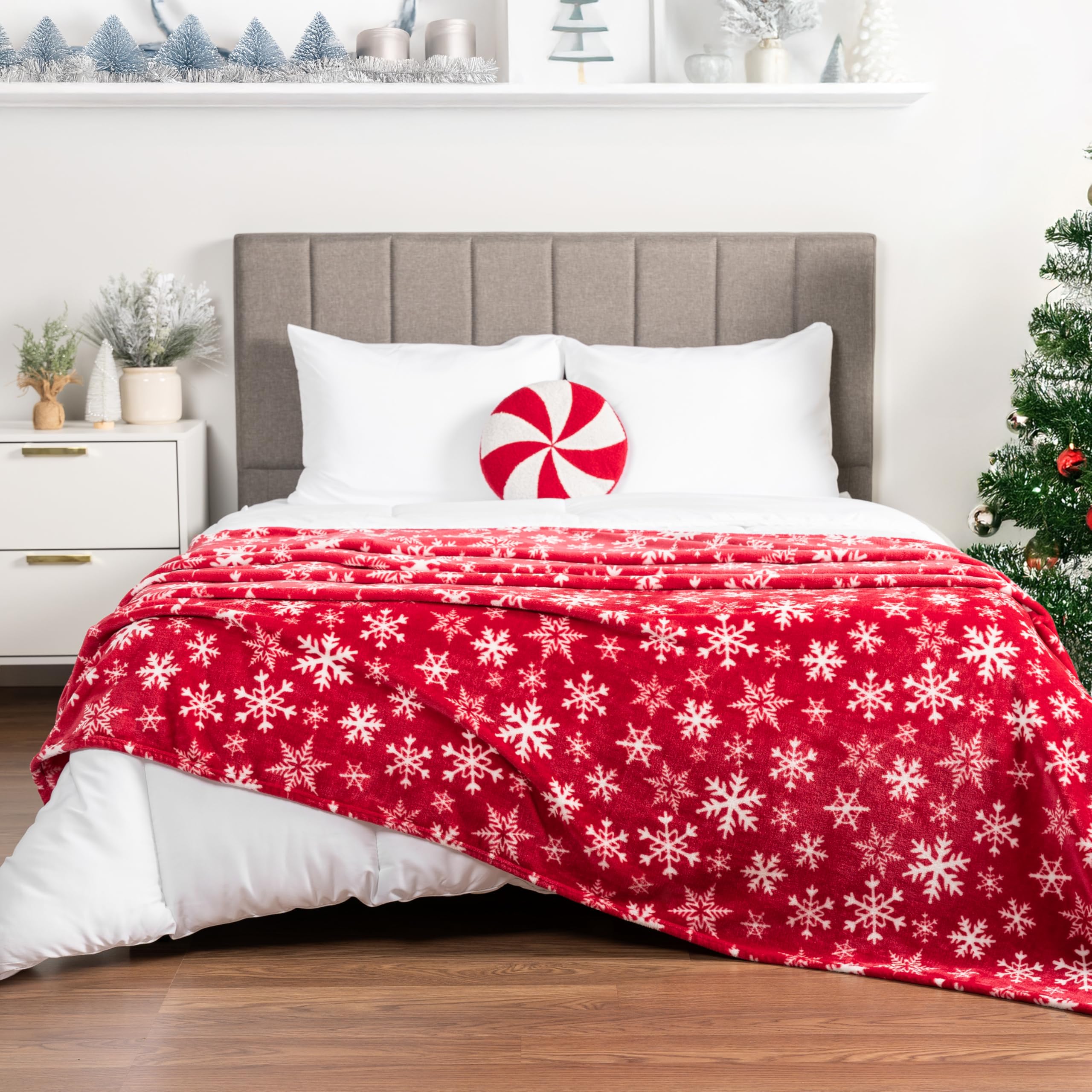 Photo 1 of PAVILIA Christmas Throw Blanket | Red Snowflake Christmas Fleece Blanket | Soft, Plush, Warm Winter Cabin Throw, Twin 60x80 (Red/White Snowflake)