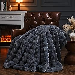 PLUUSHUU Faux Fur Throw Blanket for Couch, Fluffy