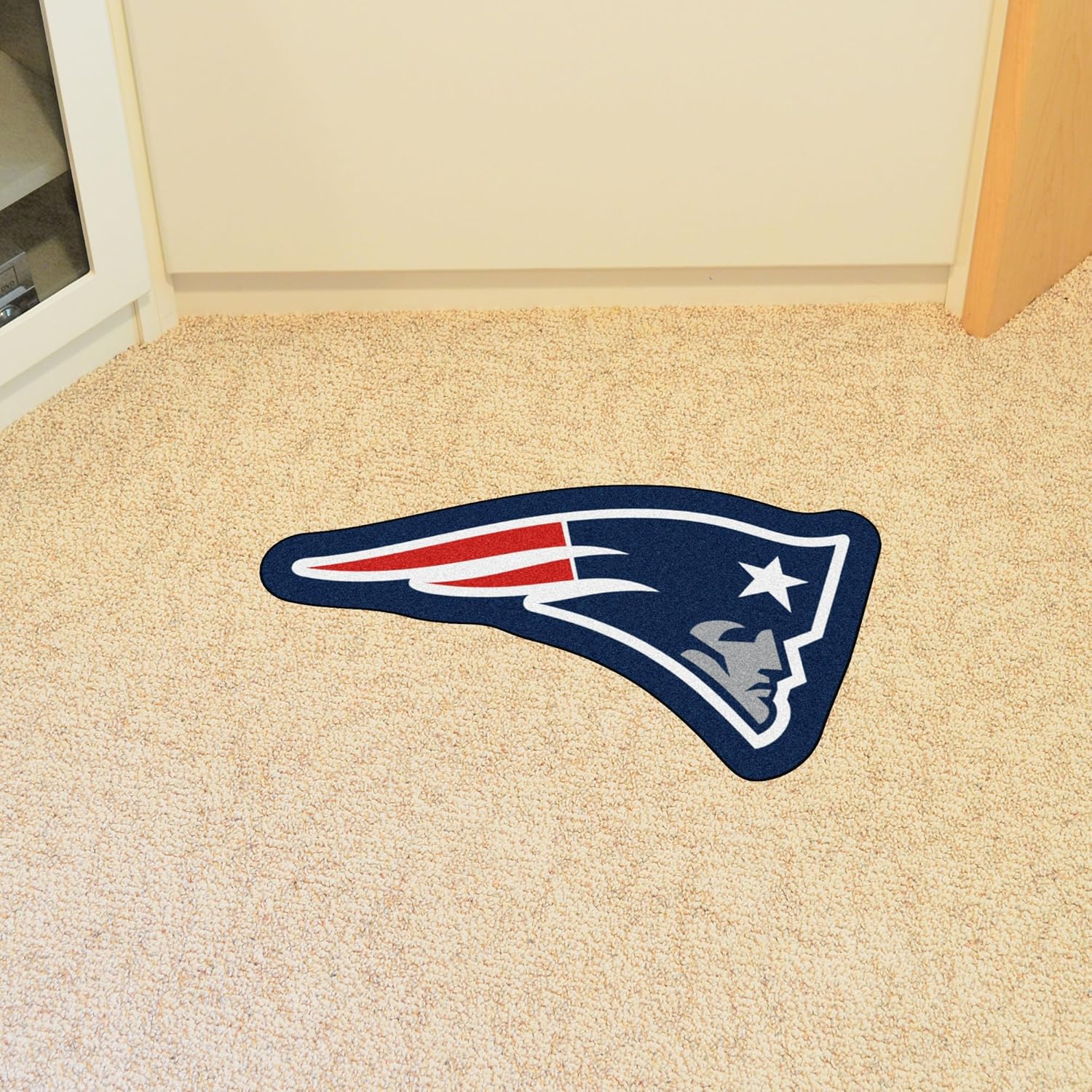Amazon Com Fanmats Nfl New England Patriots Mascot Rug Automotive