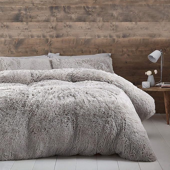 Catherine Lansfield Cuddly Deep Pile Super King Duvet Set Silver
