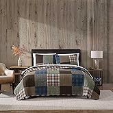 Eddie Bauer - Full/Queen Quilt Set, Premium Cotton Reversible Bedding with Matching Shams, Patchwork Luxurious Bedding Set (Classic Patchwork Green, Full/Queen)