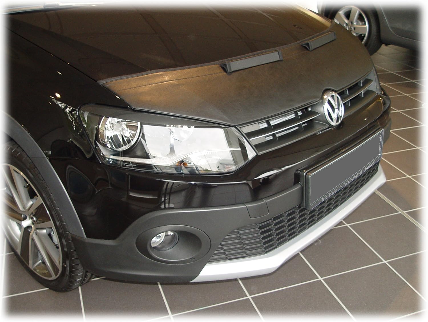 Auto-Bra Bonnet Bra For VW Tiguan (2016-2020) – Black Stoneguard Protector