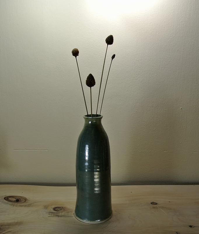 Bud vase, single flower ceramic vase. Handmade