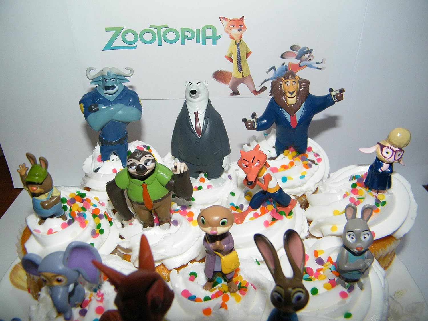 Cake Toppers Cheif Bogo Disney Zootopia Deluxe Mini Cake Toppers Cupcake Decorations Set Of 13 Figures With Officer Judy Hopps Duke Weaselton And Much More Nicke Wilde Fox Toys Games
