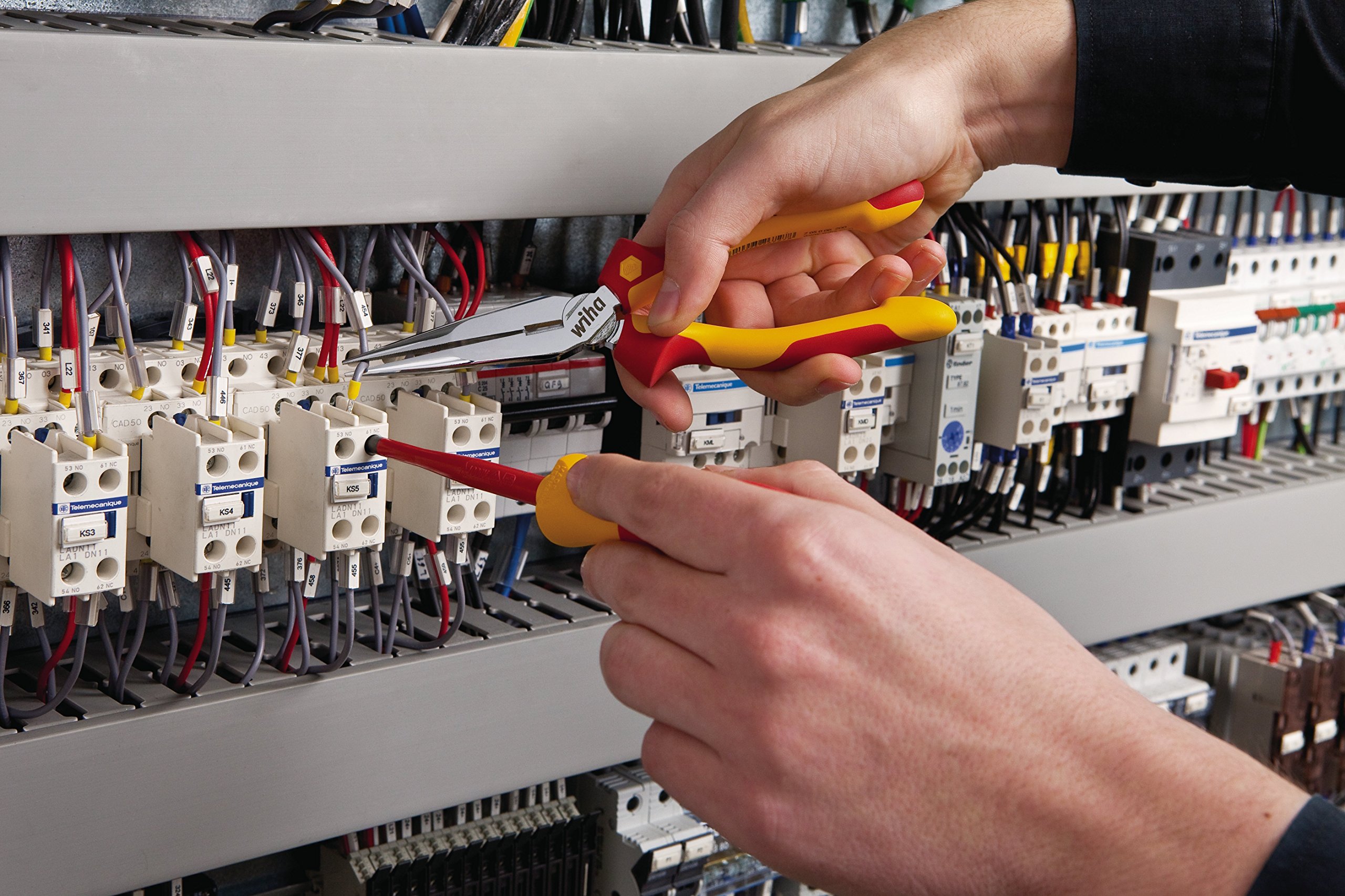 Wiha Flachrundzange Professional electric mit Schneide gerade Form (26720) 160 mm Zange für Elektriker, VDE geprüft, stückgeprüft, stabil und robust 3