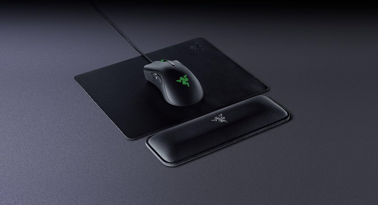 Razer Ergonomic Wrist Rest for Gaming Mice: Anti-Slip Rubber Base - Angled Incline - Classic Black: Computers & Accessories