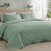 Bedsure Quilts Queen Size - Lightweight Bedspreads Queen Size with Basket Weave Pattern, Soft Quilt Bedding, Sage Green Comforter Coverlet for All Seasons (90" x 96")