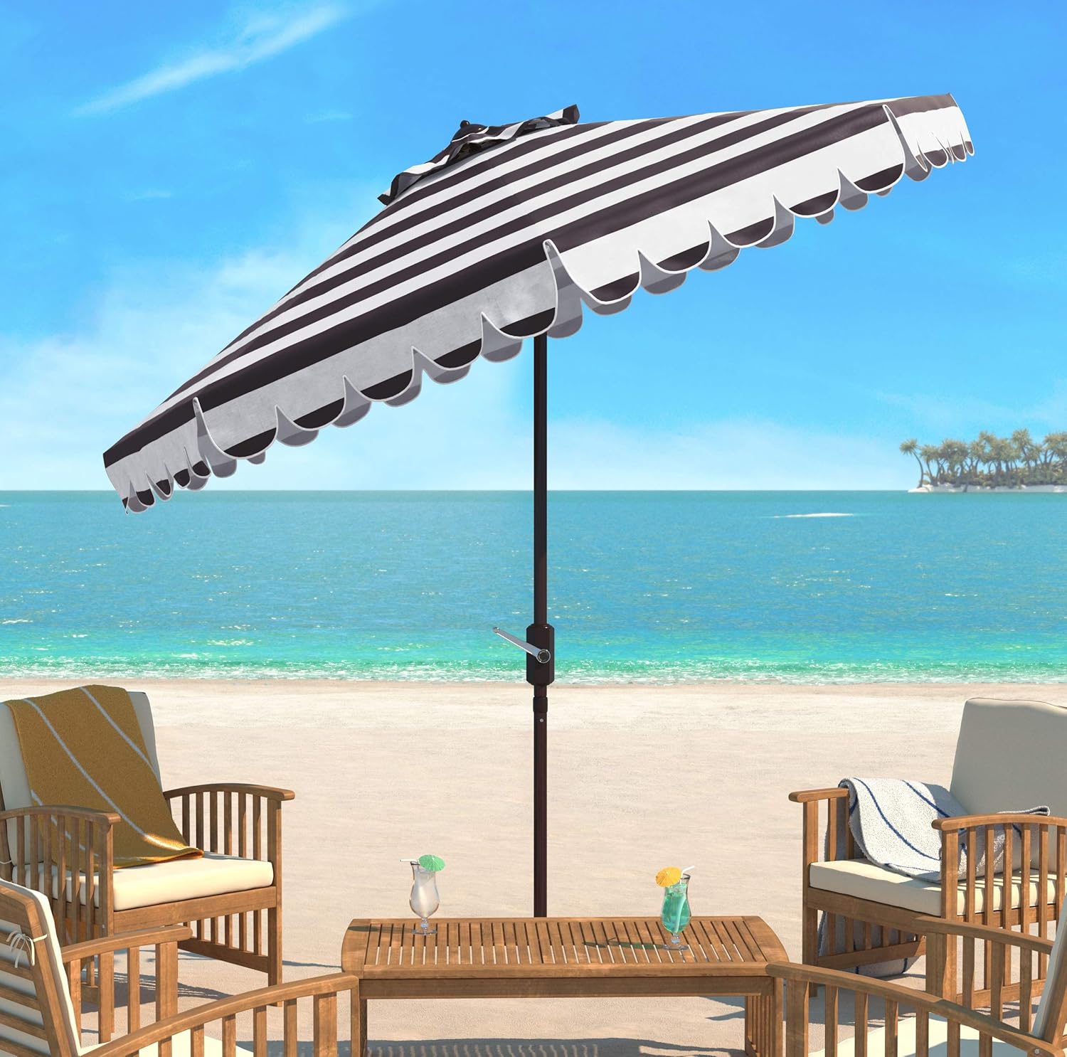 Amazon Com Safavieh Pat8011d Outdoor Collection Maui Black And White Single Scallop Striped 9ft Crank Push Button Tilt Umbrella Garden Outdoor