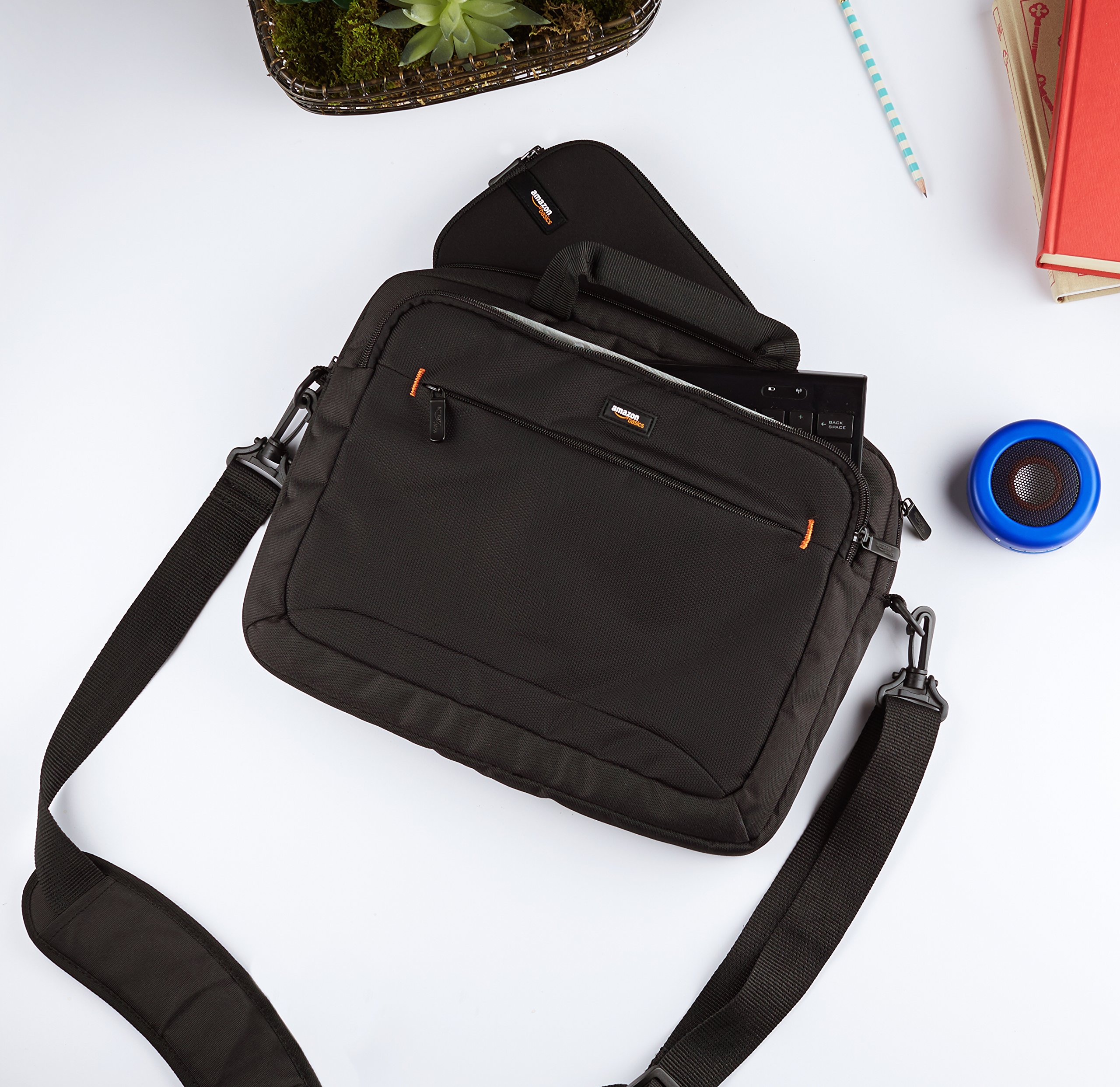 AmazonBasics 11.6Inch(29.5 cm) Laptop and iPad Tablet Shoulder Bag