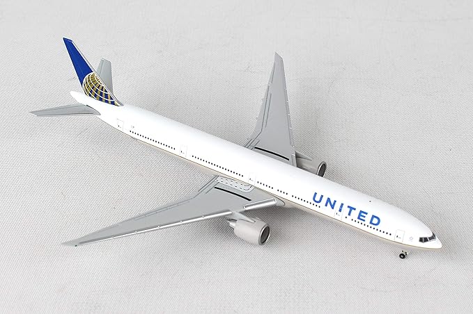 Herpa 529877 United Airlines Boeing 777-300ER 1:500 Scale REG#N58031 Diecast Display Model
