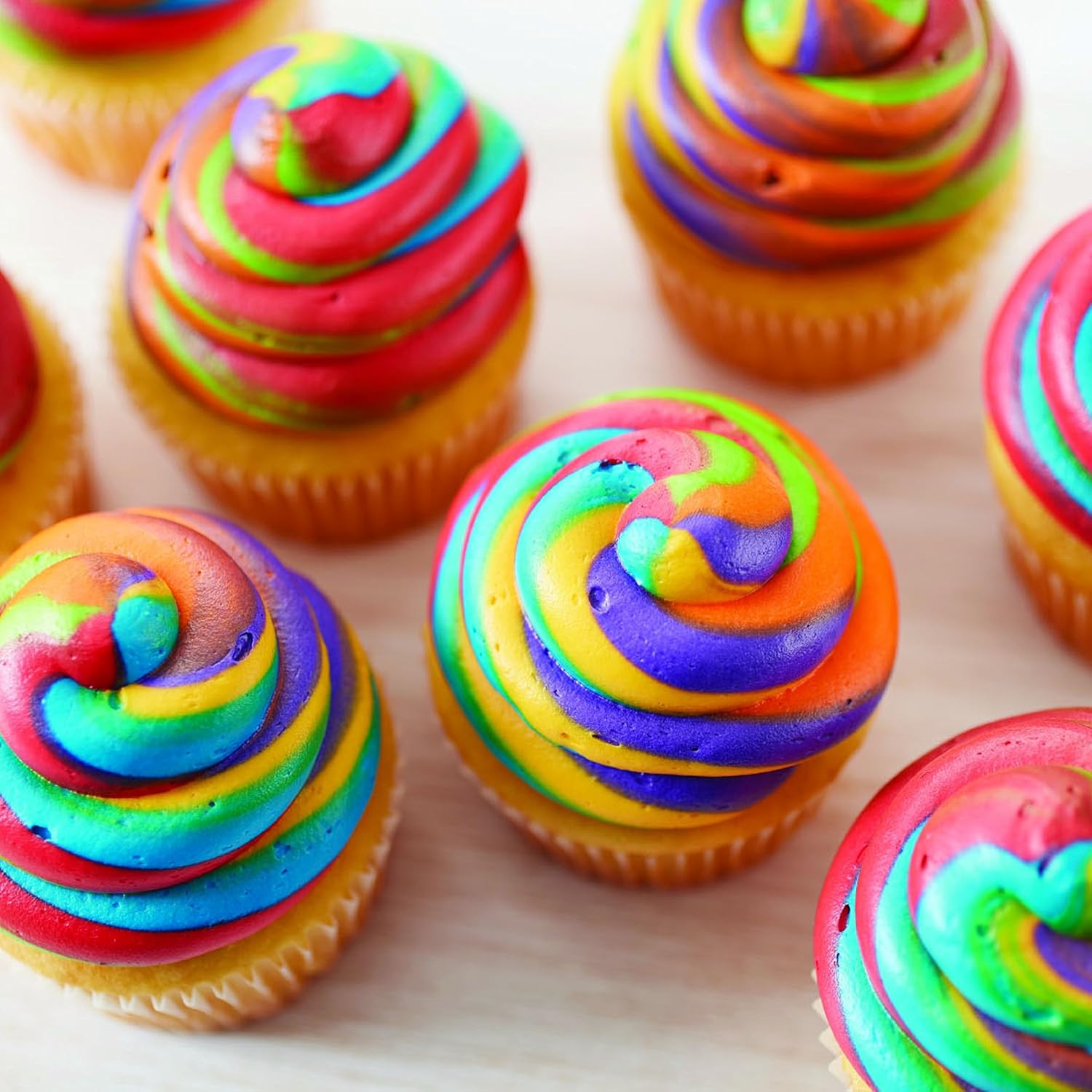 Wilton Icing Colors, 12-Count Gel-Based Food Color: Cake Decorating Kit: Kitchen & Dining