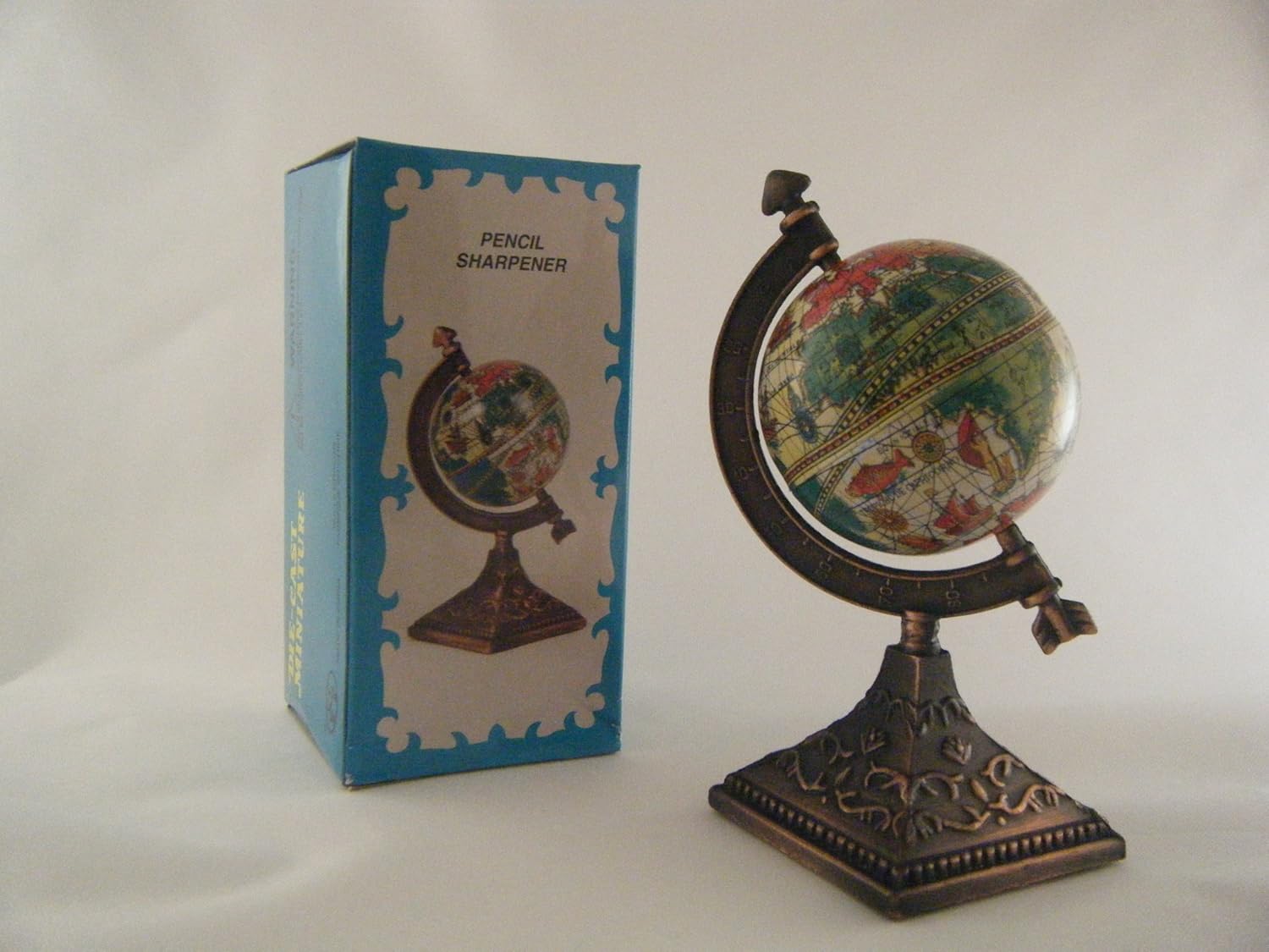 WORLD GLOBE DIECAST ANTIQUE STYLE NOVELTY PENCIL SHARPENER Amazon.co