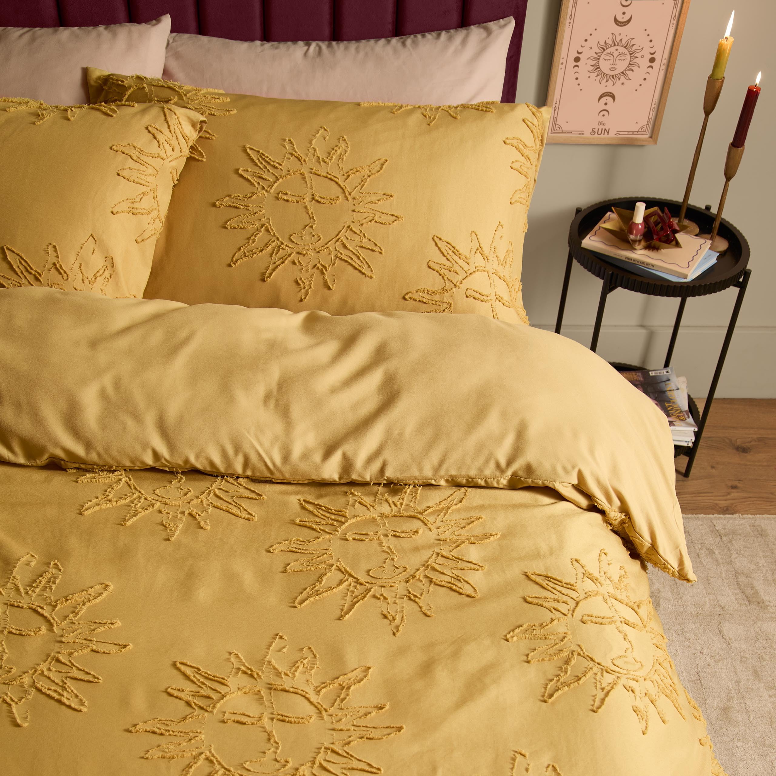 furn. Duvet Day Gold Double Duvet Set at...