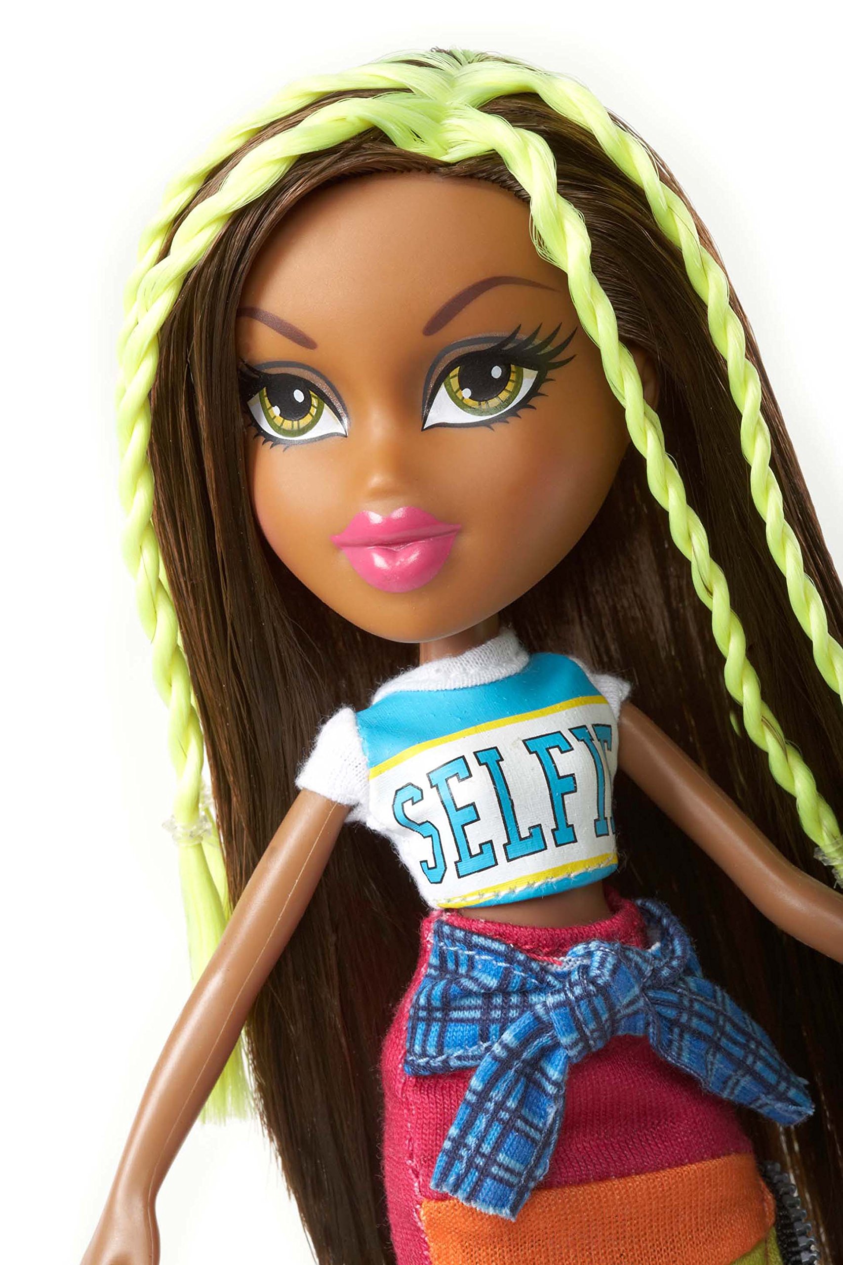 bratz sasha selfie snaps