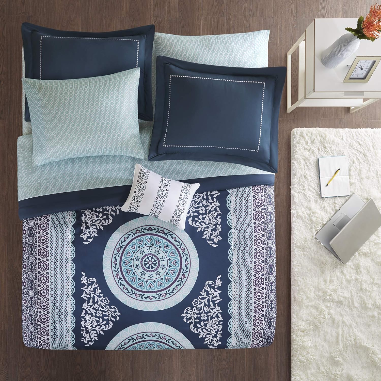 Intelligent Design Loretta Ultra Soft Brushed Microfiber Bohemian Boho Medallion Comforter and Sheet Set Bag Bedding, Queen, Navy 9 Piece: Home & Kitchen