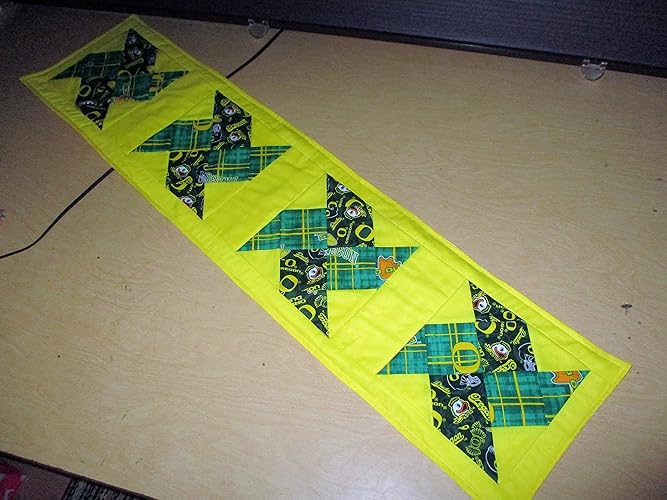 Amazon Com 11 X 46 University Of Oregon Ducks Table
